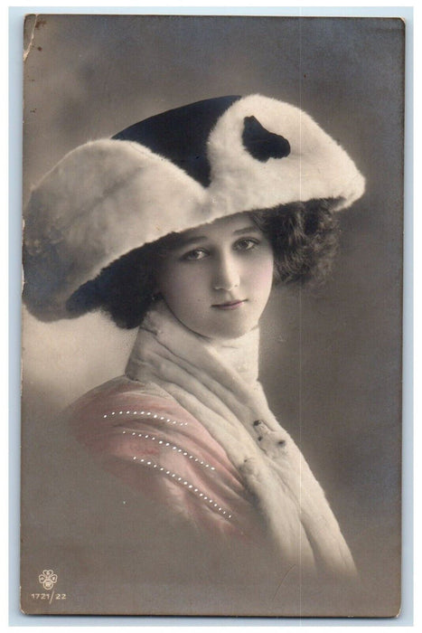 Pretty Woman Big Hat Curly Hair Studio Portrait Russia RPPC Photo Postcard