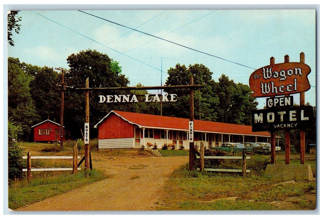 c1960's Denna Lake Entrance Wagon Wheel Motel Minden Ontario Canada Postcard