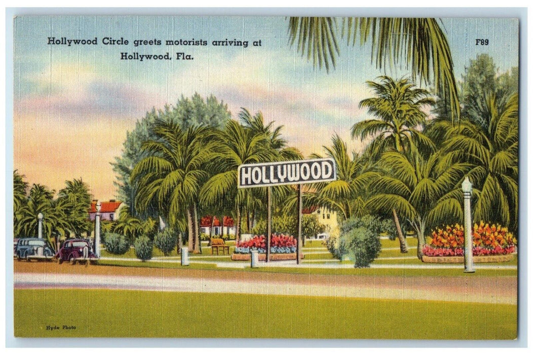 Hollywood Circle Greets Motorists Cars Arriving At Hollywood Florida FL Postcard