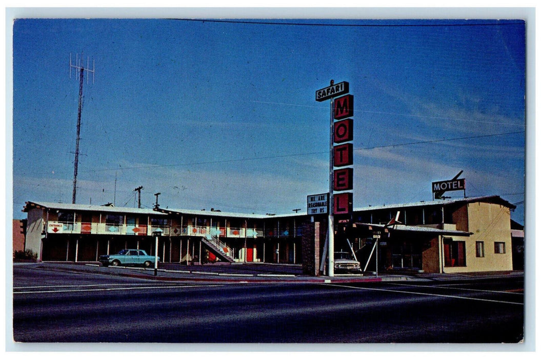 Safari Motel Cars Street Showing Eureka California CA Vintage Unposted Postcard