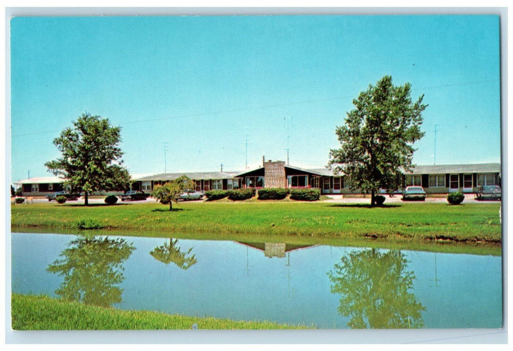 Panoramic View Of The Herefordshire Motel Washington Court House OH Postcard