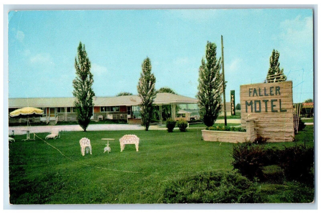 c1950's View Of Faller Motel Charleston Illinois IL Unposted Vintage Postcard