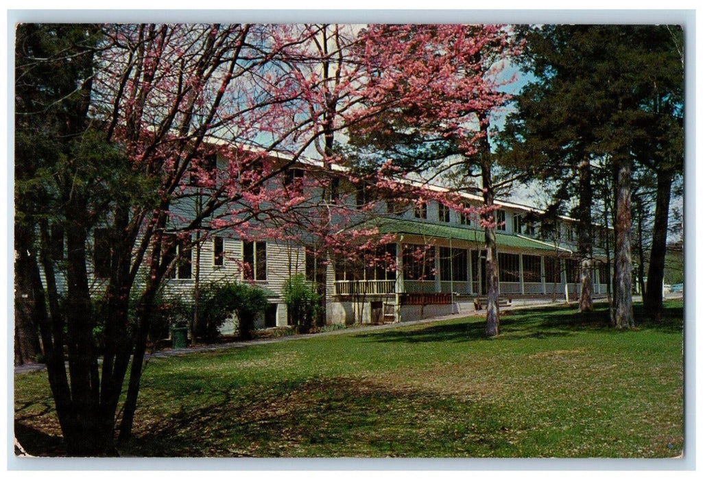 1969 Mammoth Cave Hotel Mammoth Cave National Park Historic Kentucky KN Postcard