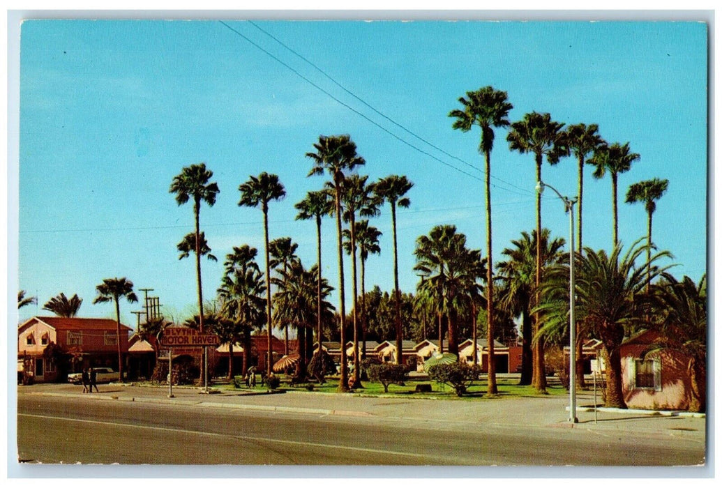 c1960 Motor Haven Motel U.S. Highway Parking Boat Blythe California CA Postcard