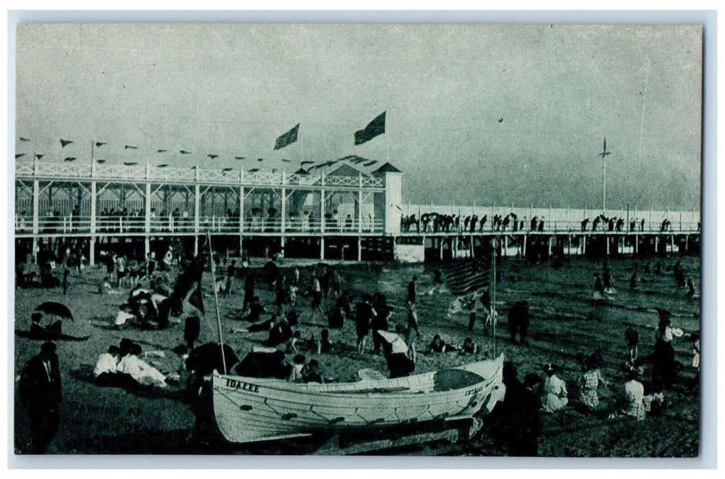 c1950's Crowd Boat Landing Scene Crystal Beach Ontario Canada Postcard