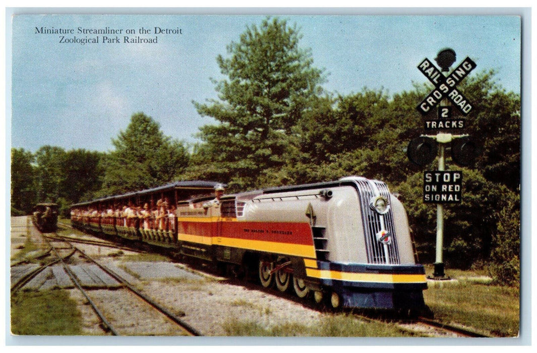 Miniature Streamliner Detroit Zoological Park Railroad Michigan MI Postcard