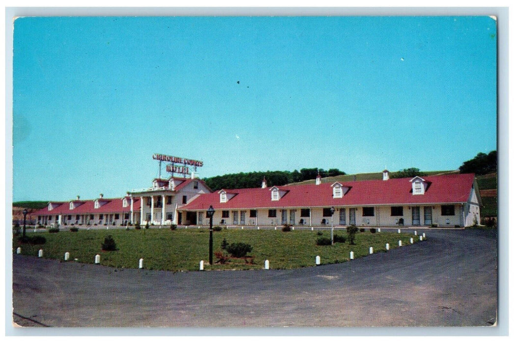 c1960 Crinoline Courts Motel Pennsylvania Turnpike Bedford Pennsylvania Postcard