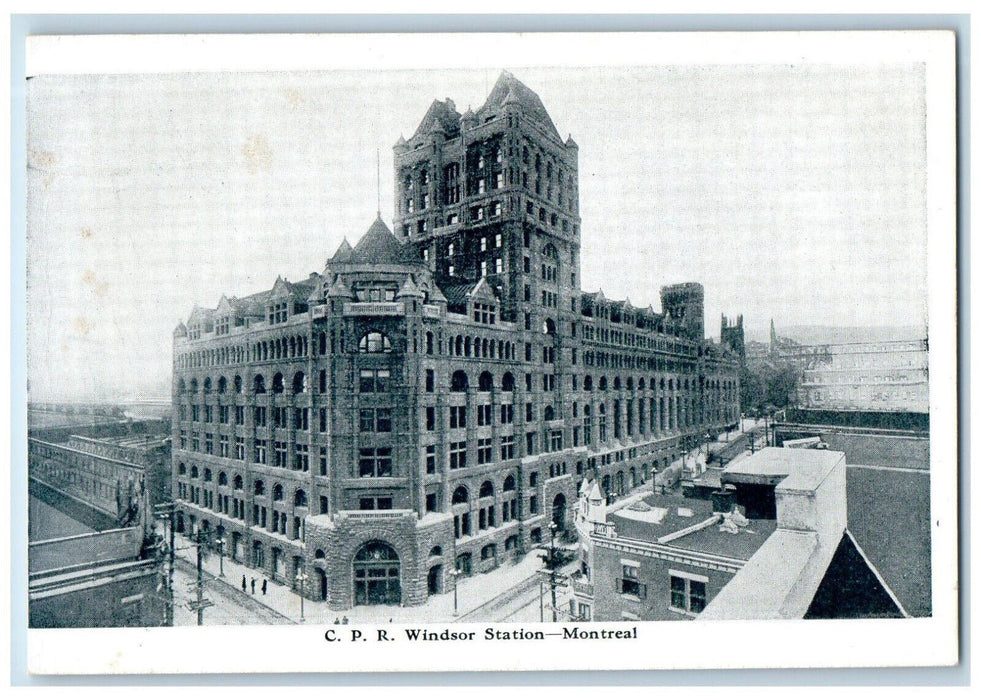 c1940's C.P.R. Windsor Station Montreal Quebec Canada Unposted Postcard