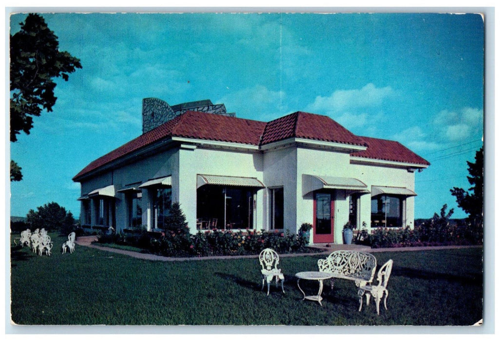 c1960's Dee's Nob Hill Restaurant Bar Cocktail Lounge Madison WI Postcard