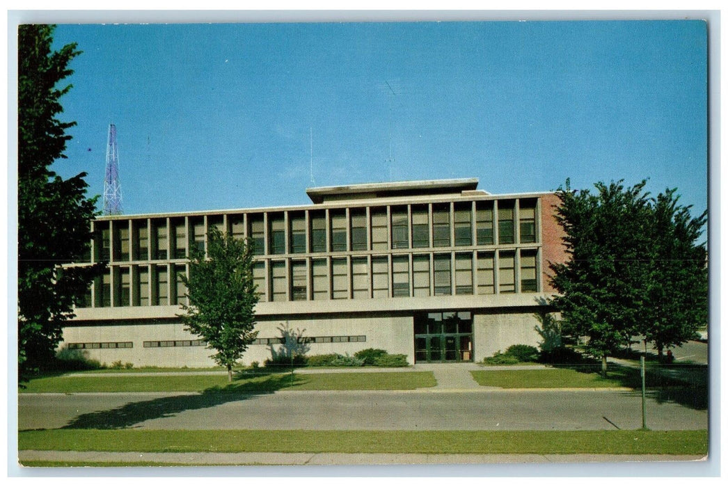 Communication Center State University Of Iowa City IA, Exterior Scene Postcard