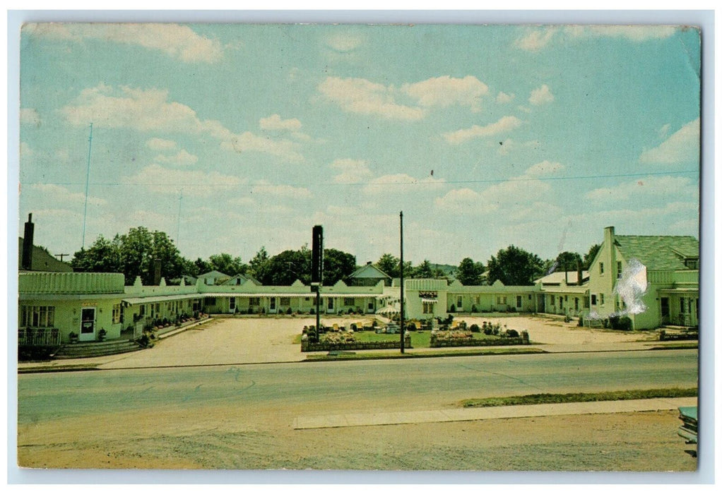 1965 Payne's Motel Restaurant Entrance Room Fredericksburg Virginia  VA Postcard