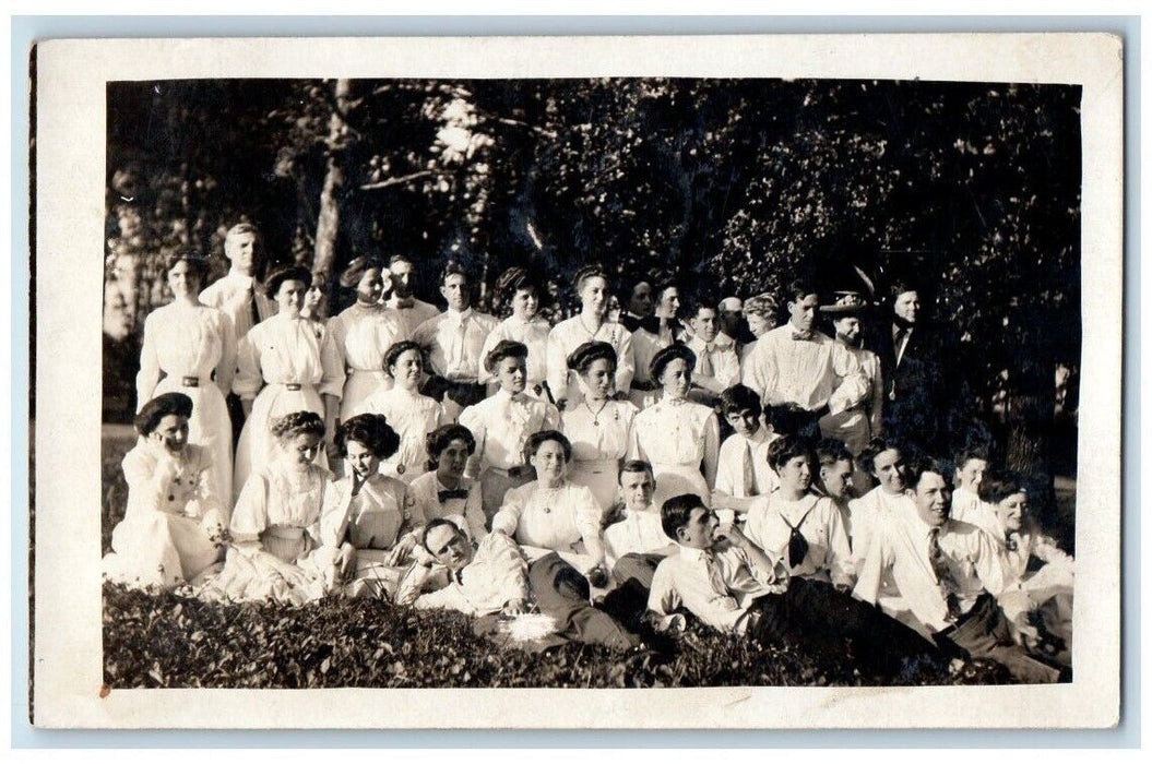 1910 Group Of Men & Women View St. Louis Missouri MO Photo Posted Postcard