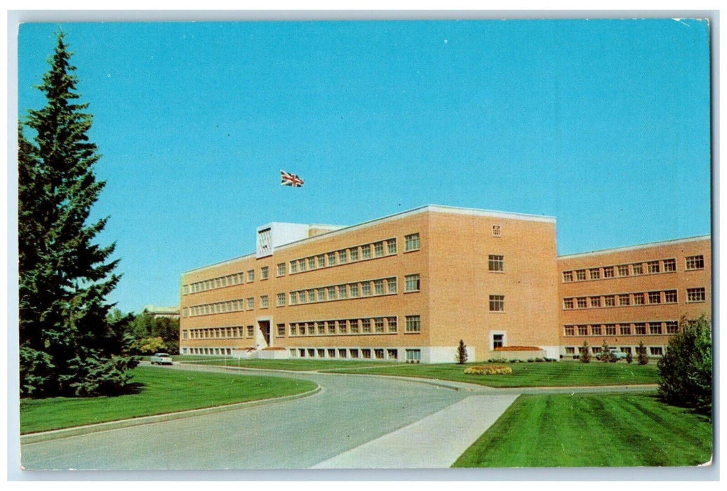 Regina Canada, Government Of Saskatchewan Administration Building Postcard