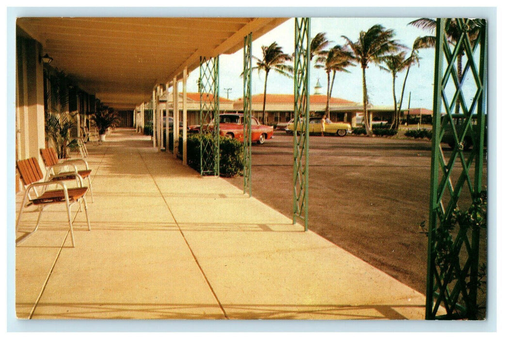 Howard Johnson's Motor Lodge And Restaurant Palm Beach Florida FL Postcard