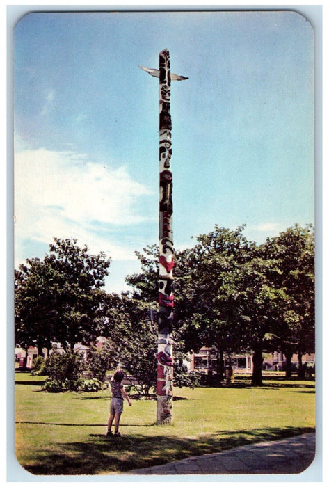 c1950's Totem Pole on the Plaza, Pensacola Florida FL Kurt Herman Postcard
