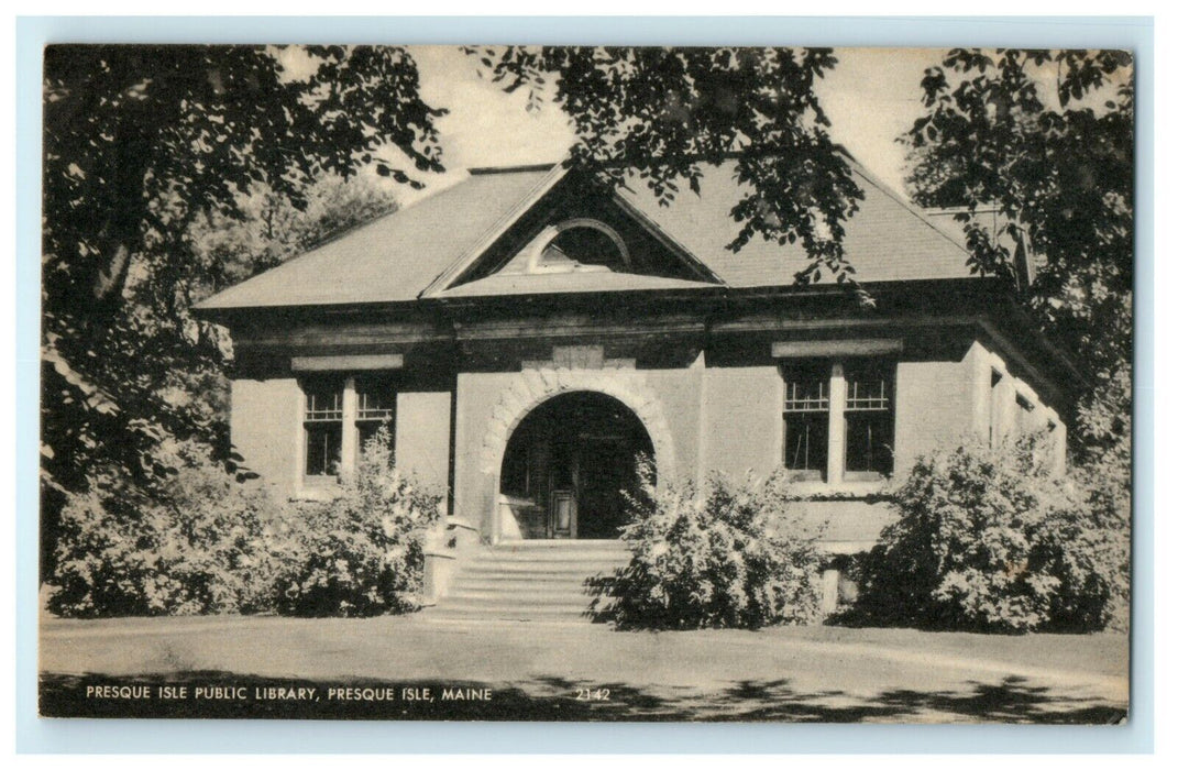 1943 Presque Isle Public Library, Presque Isle, Maine ME Vintage Postcard