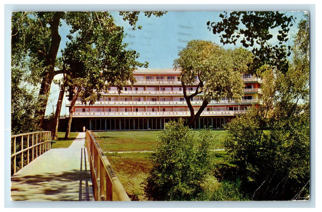 c1950s Harvest House Motor Hotel Rocky Mountain National Park CO Postcard