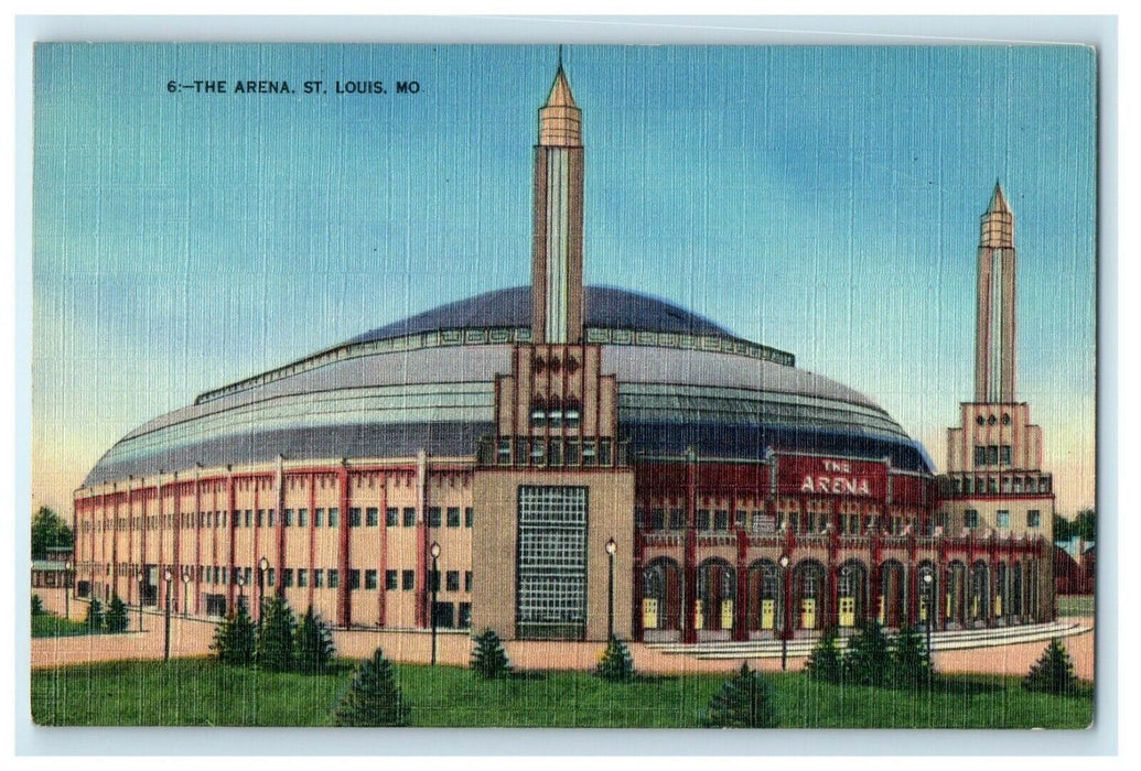 c1940's St. Louis Missouri MO, The Arena Oval Shaped Unposted Vintage Postcard