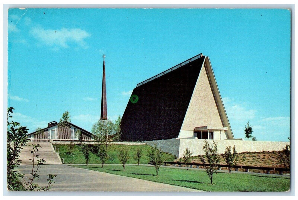 1970 Kramer Chapel Concordia Senior College Exterior Fort Wayne Indiana Postcard