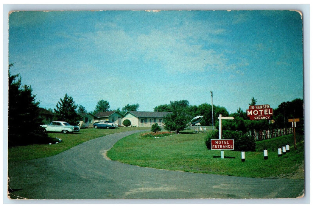 c1950's Jo Hansen's Buggy Wheel Motel Restaurant Classic Cars August WI Postcard