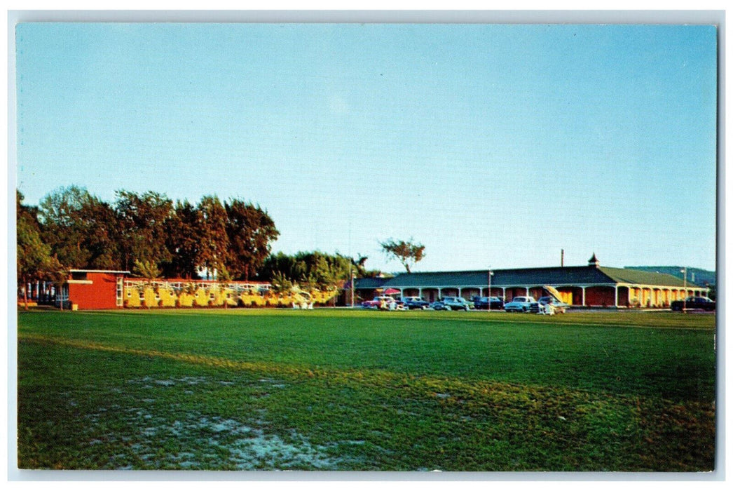 c1960's Parking at Gulliver's Travels Motels Hamilton Ontario Canada Postcard