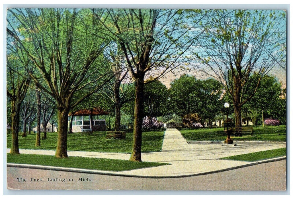 c1910's View Of The Park Ludington Michigan MI Unposted Antique Postcard