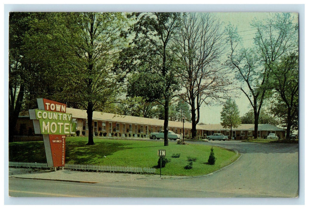 1965 Town & Country Motel Richmond Indiana IN Vintage Posted Postcard