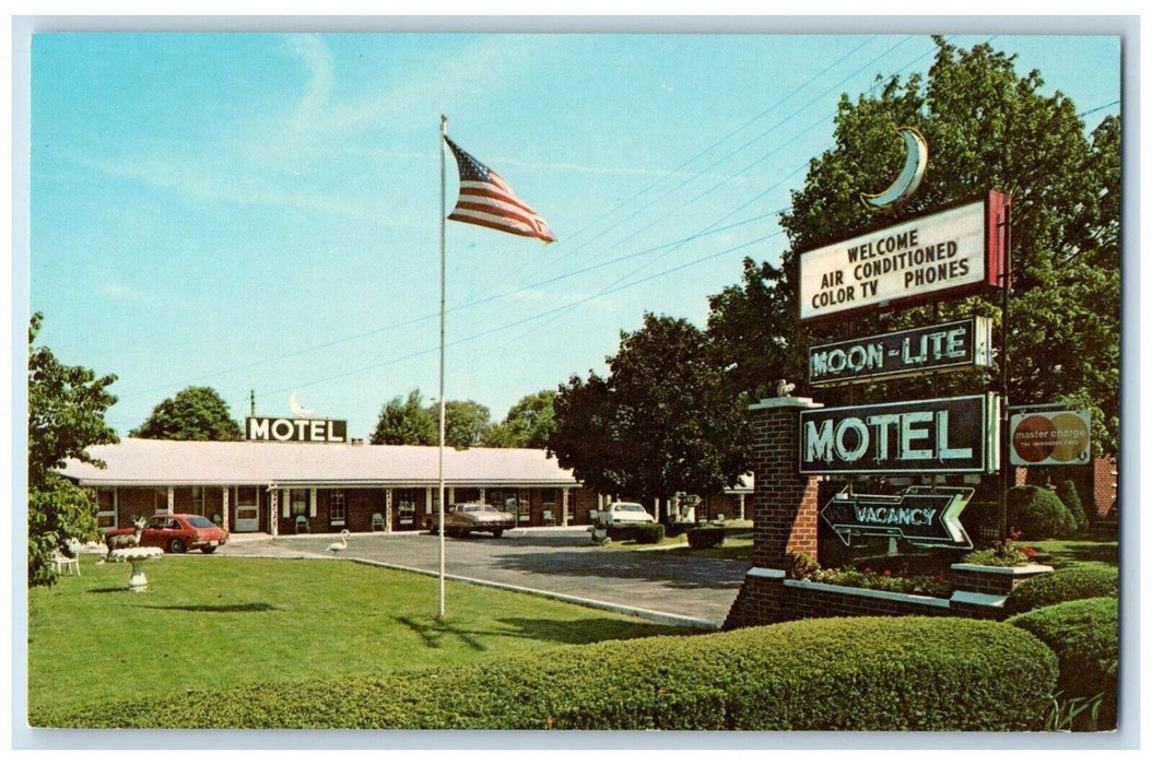 c1960's Moonlite Motel View Cars Versailles Indiana IN Unposted Vintage Postcard