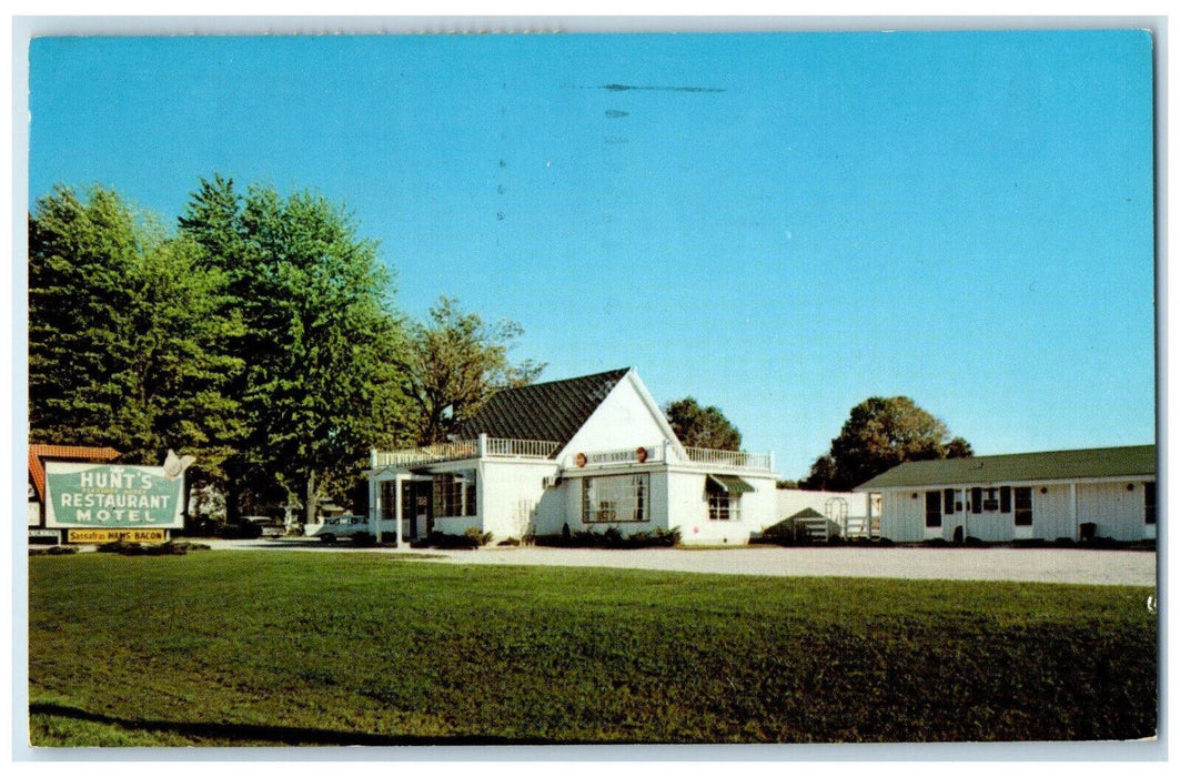 1960 Hunt's Pleasant Acres Restaurant and Motel, East Brazil IN Postcard