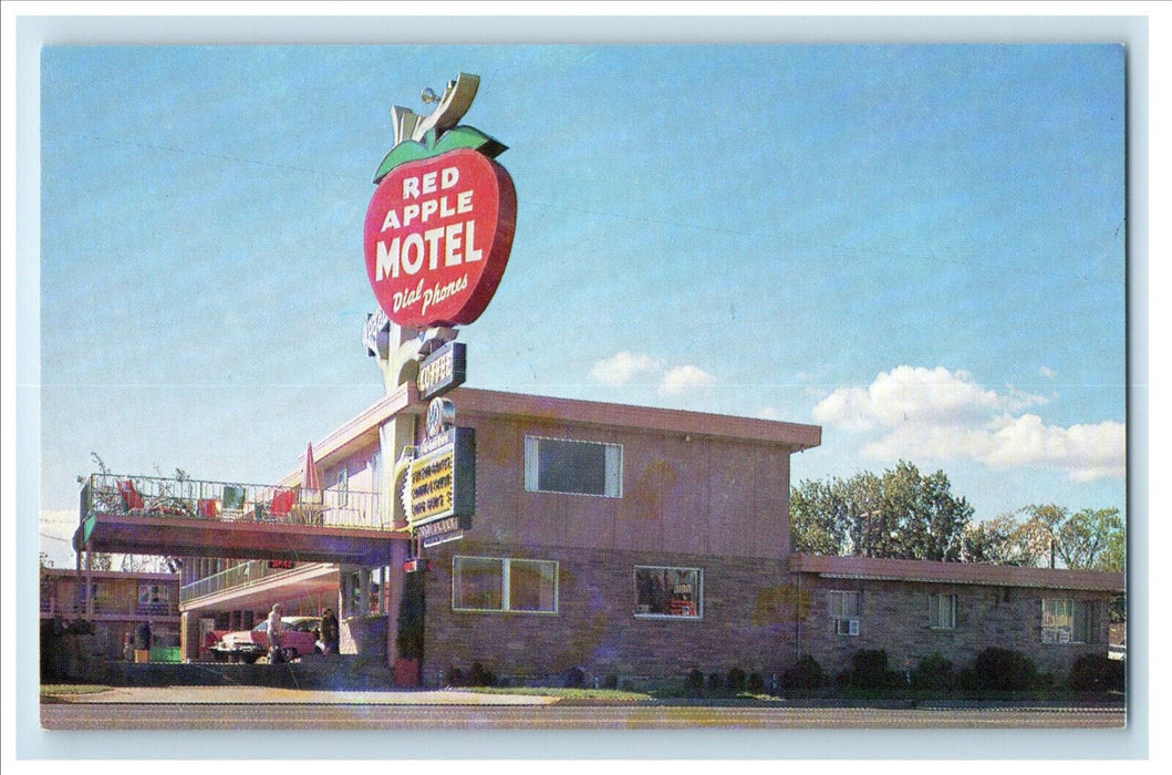 c1960s Red Apple Motel, Yakima Washington WA Vintage Unposted Postcard