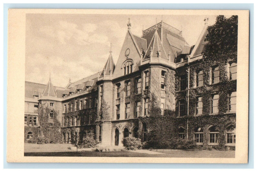 c1940's Emmons Blaine Hall University Of Chicago Illinois IL Vintage Postcard
