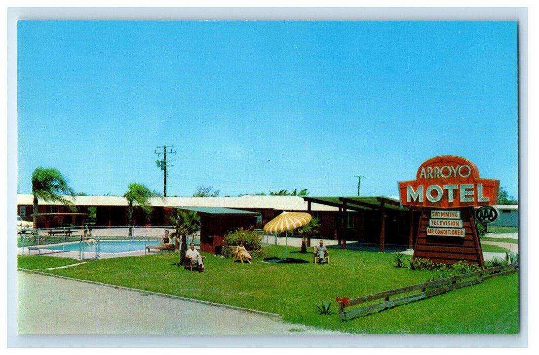 c1960's Arroyo Motel Swimming Pool Harlingen Texas TX Unposted Vintage Postcard