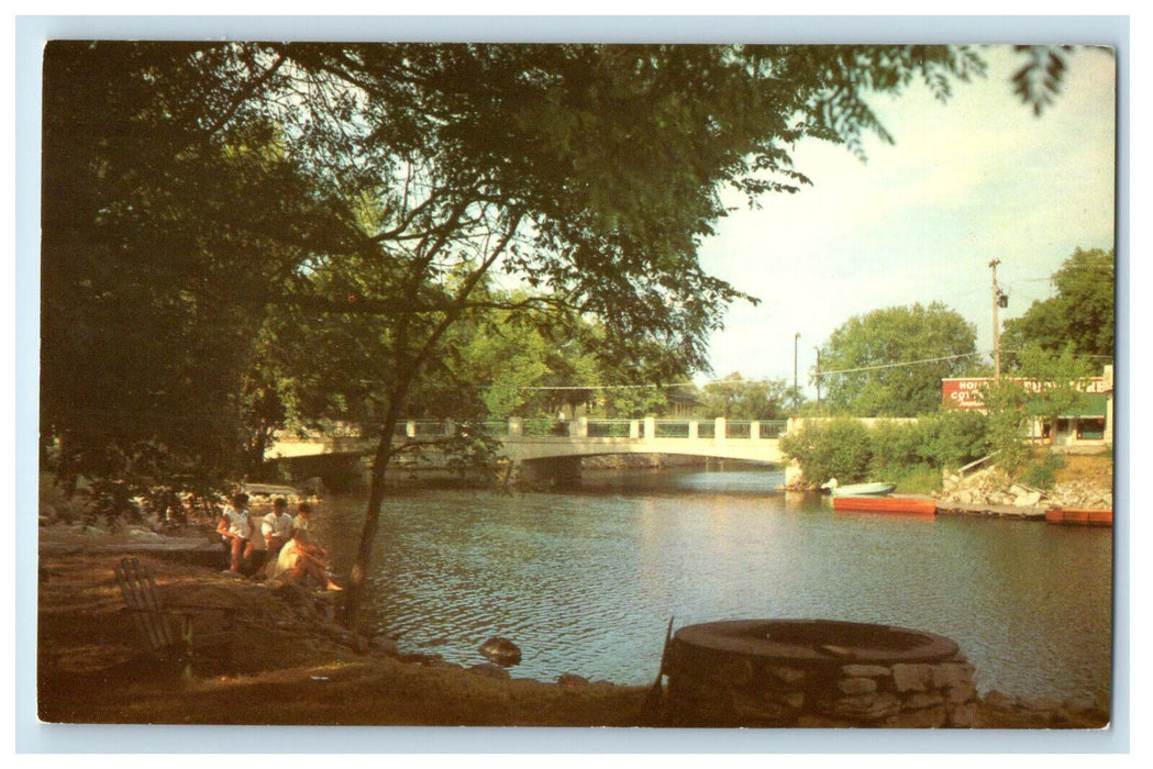 1975 Bridge Over The Trent Canal at Bobcaygeon Ontario Canada Postcard