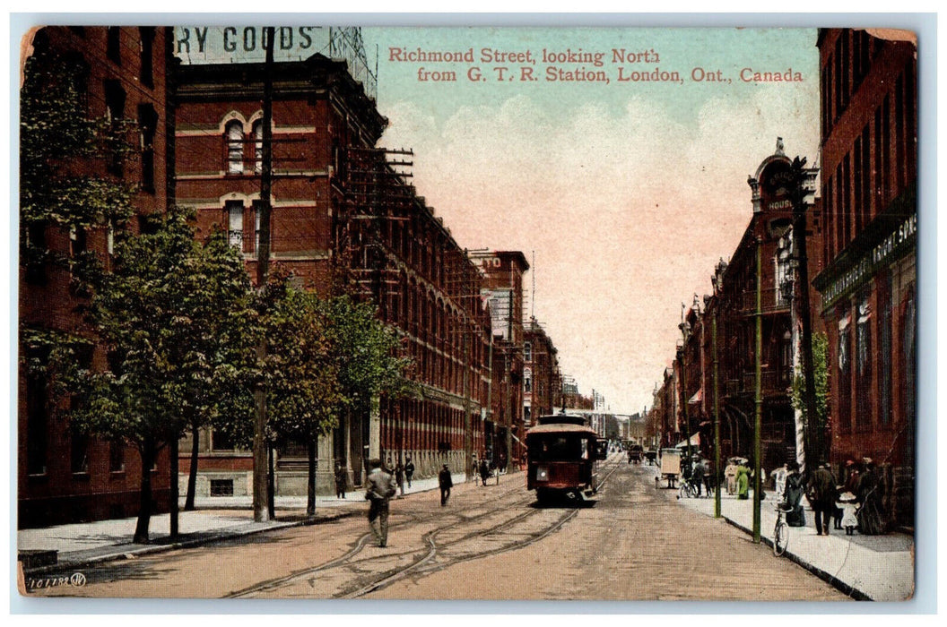 c1910 Richmond St. Looking North from GTR Station London Ont. Canada Postcard