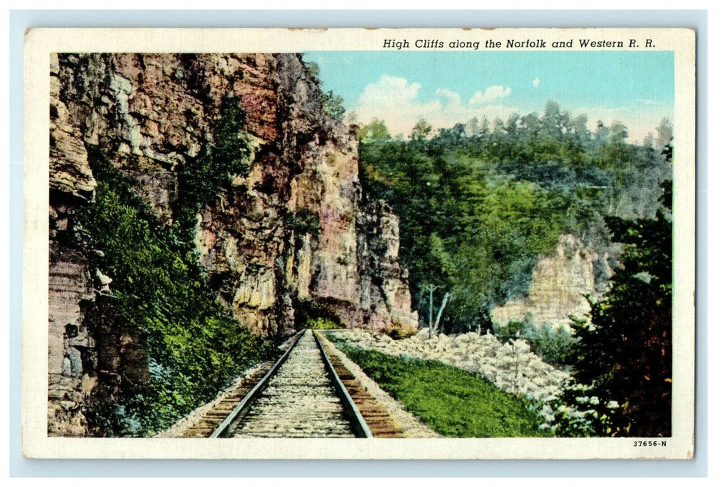 1946 High Cliffs Along The Norfolk And Western Railroad Freeman WV Postcard