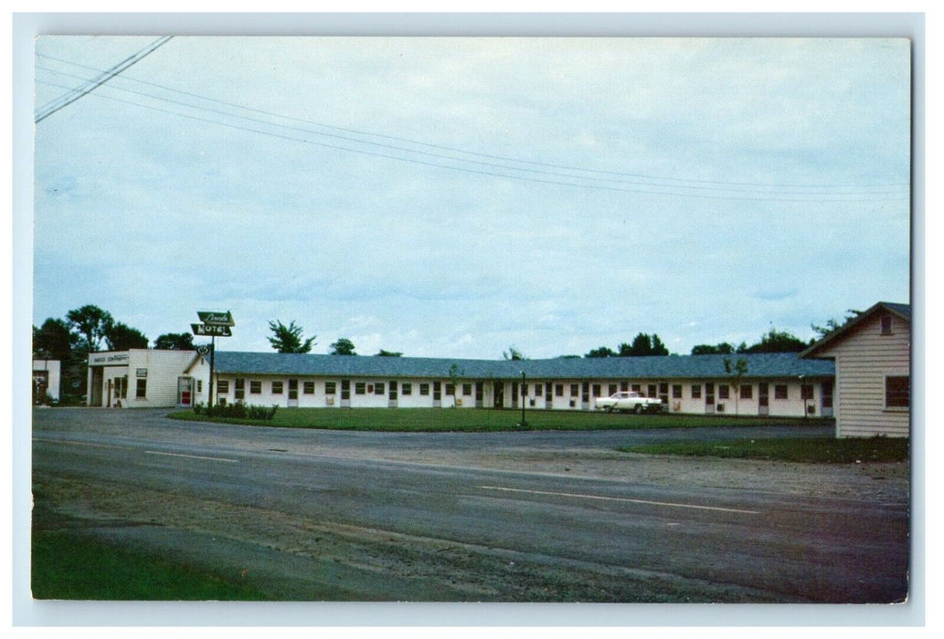 Lincoln Motel Roadside U.S. Highway 2 Lincoln Maine ME Unposted Vintage Postcard
