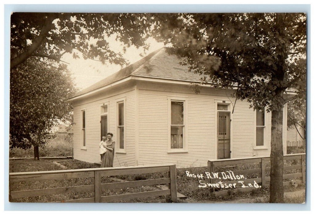 c1910's Res. Of R.W. Dillon Sweetser Indiana IN RPPC Photo Antique Postcard