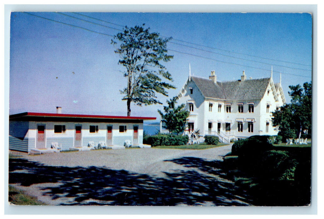 c1950s Au Fleuve D'Argent Hotel Cte Riviriere Du Loup PQ Canada Postcard
