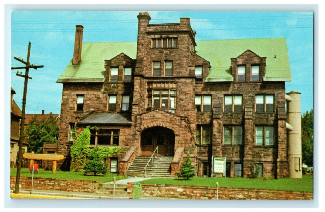 c1960's Old Main Suomi College Hancock Michigan MI Keweenawland Postcard