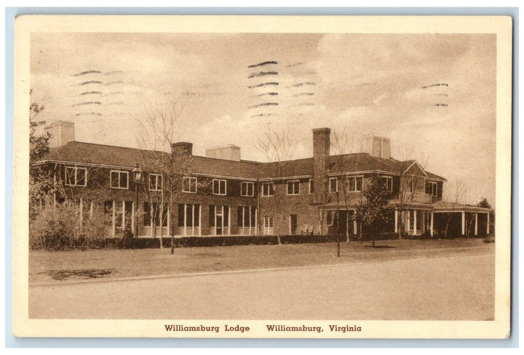 1940 Williamsburg Lodge Motel Scene Street Williamsburg Virginia VA Postcard