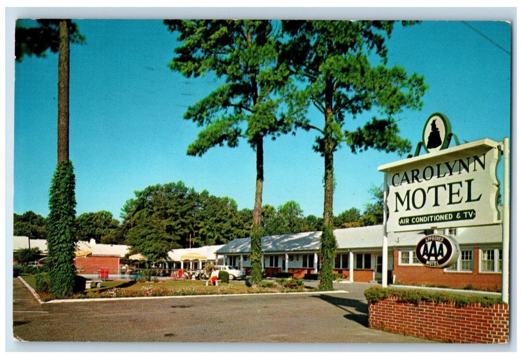 1966 Carolynn Motel Cars Williamsburg Virginia VA Posted Vintage Postcard