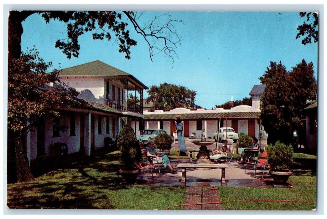 1960 Garden View Park Plaza Motel Patio Texarkana Texas Antique Vintage Postcard