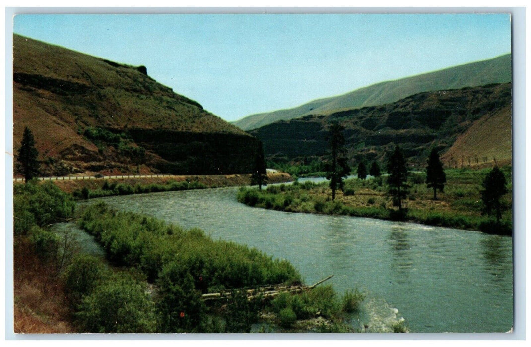 c1950's Ellensburg Highway Yakima River Yakima Washington WA Vintage Postcard