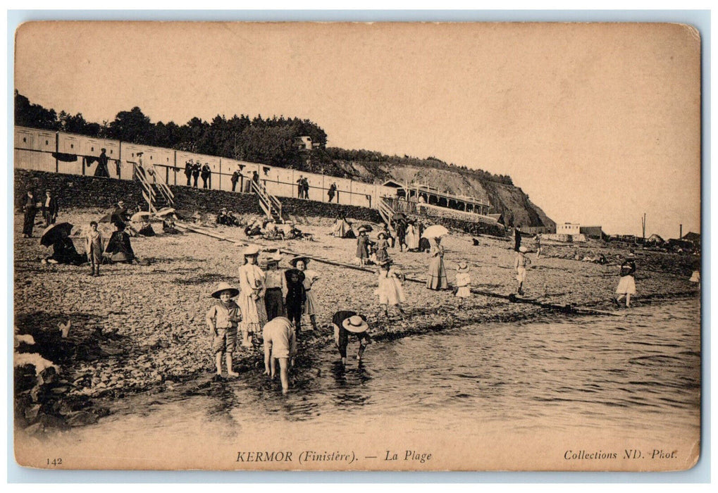 c1910 Beach Scene La Plage (Finistere) Kermor France Antique Unposted Postcard