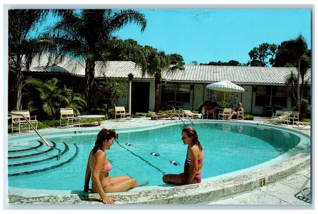 1990 Pool Scene, Western Royal Palms Motel, Sarasota Florida FL Postcard