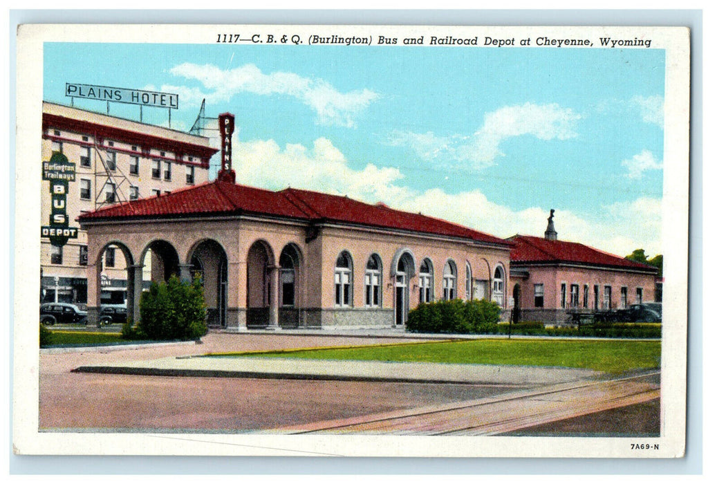 c1930s C B & Q Burlington Bus and Railroad Depot Cheyenne Wyoming WY Postcard