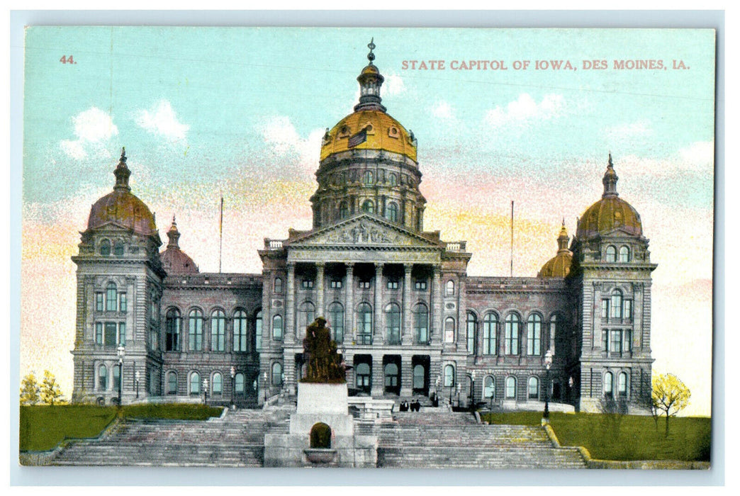 c1910s State Capitol of Iowa, Des Moines Iowa IA Antique Postcard