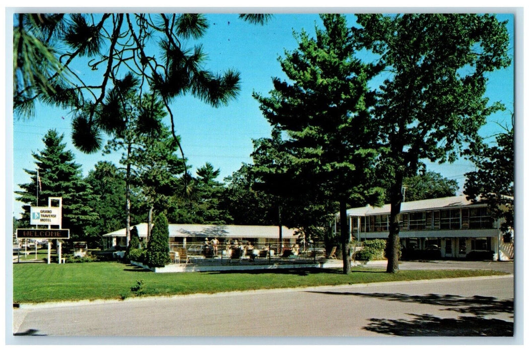 c1960 Grand Traverse Motel Traverse City Michigan MI Vintage Unposted Postcard