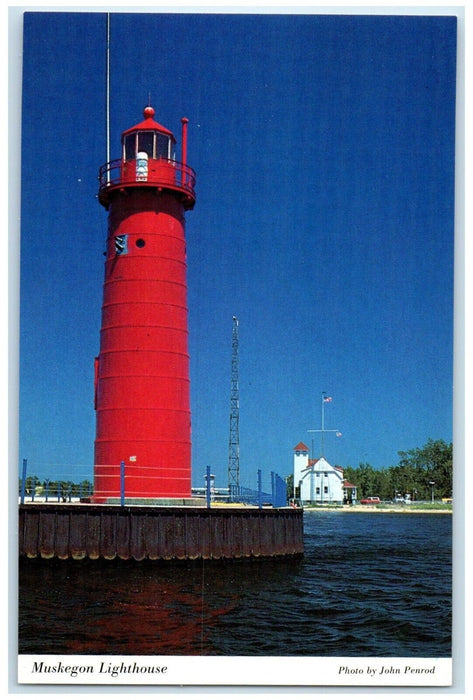 c1970s Muskegon Lighthouse Muskegon Michigan MI, In The Harbor Entrance Postcard