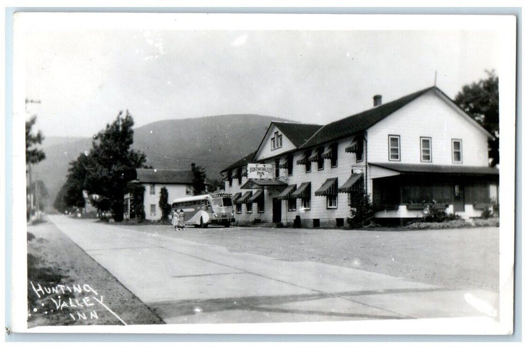 1947 Hunting Valley Inn Tour Bus View Gaines Pennsylvania PA RPPC Photo Postcard